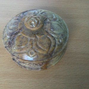 India soap stone candle holder jar with candle and lid